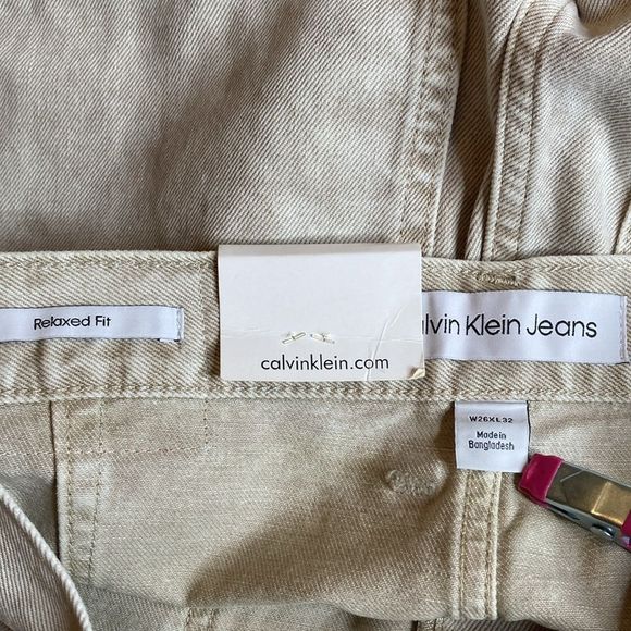 Calvin Klein Jeans Tan Washed Denim Relaxed Fit Unisex Jeans - Picture 11 of 15